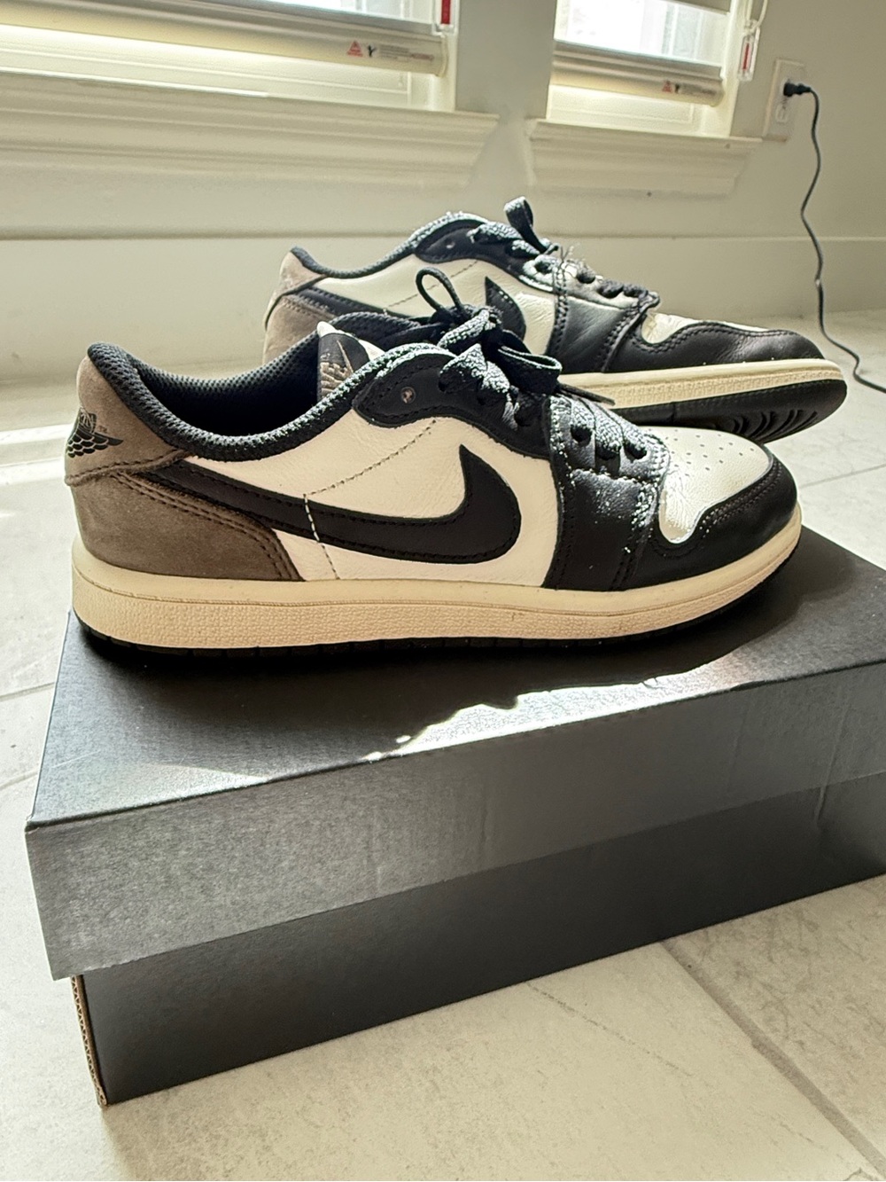 Kids Jordan 1 Low OG in Black & Dark Mocha